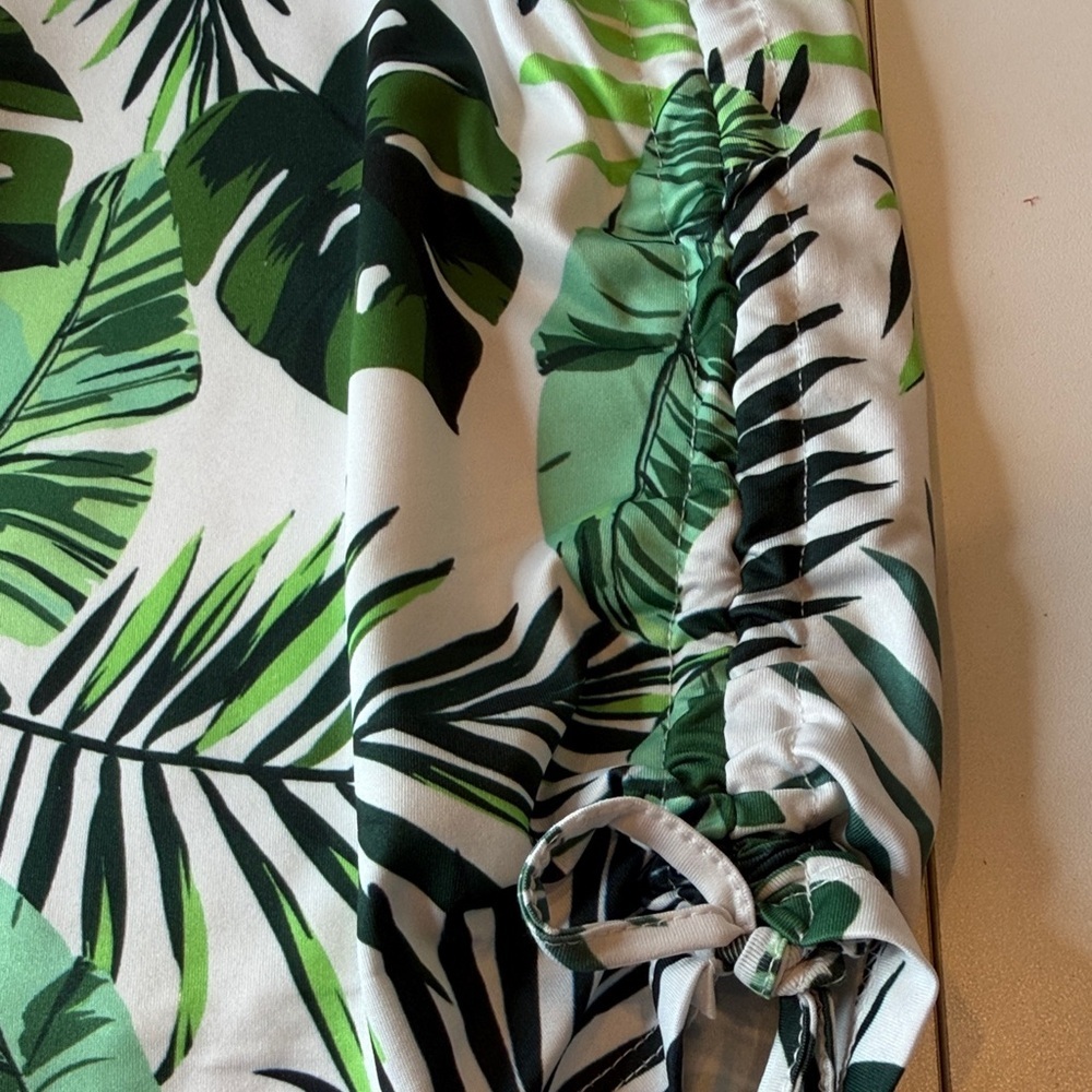 Reel Legends Green Leaf Print Skirt - Picture 2 of 9